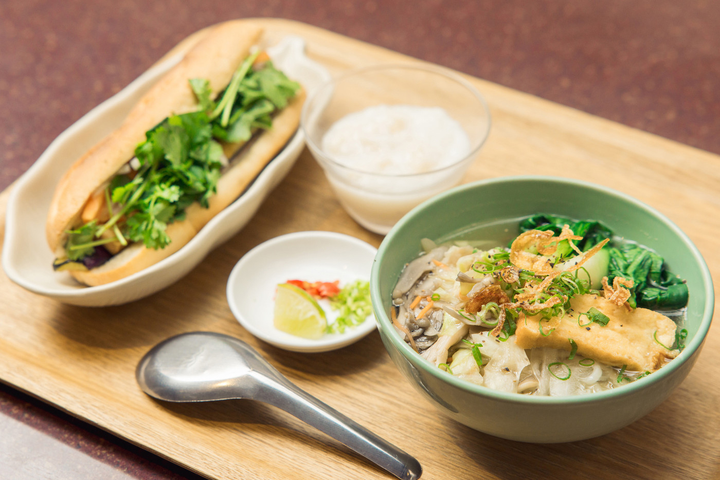 エキゾチックな空間で、ベトナム料理に舌鼓！4575160