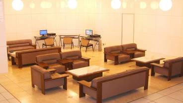 ロビー応接スペース / 3