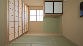 Traditional Twin with Bath