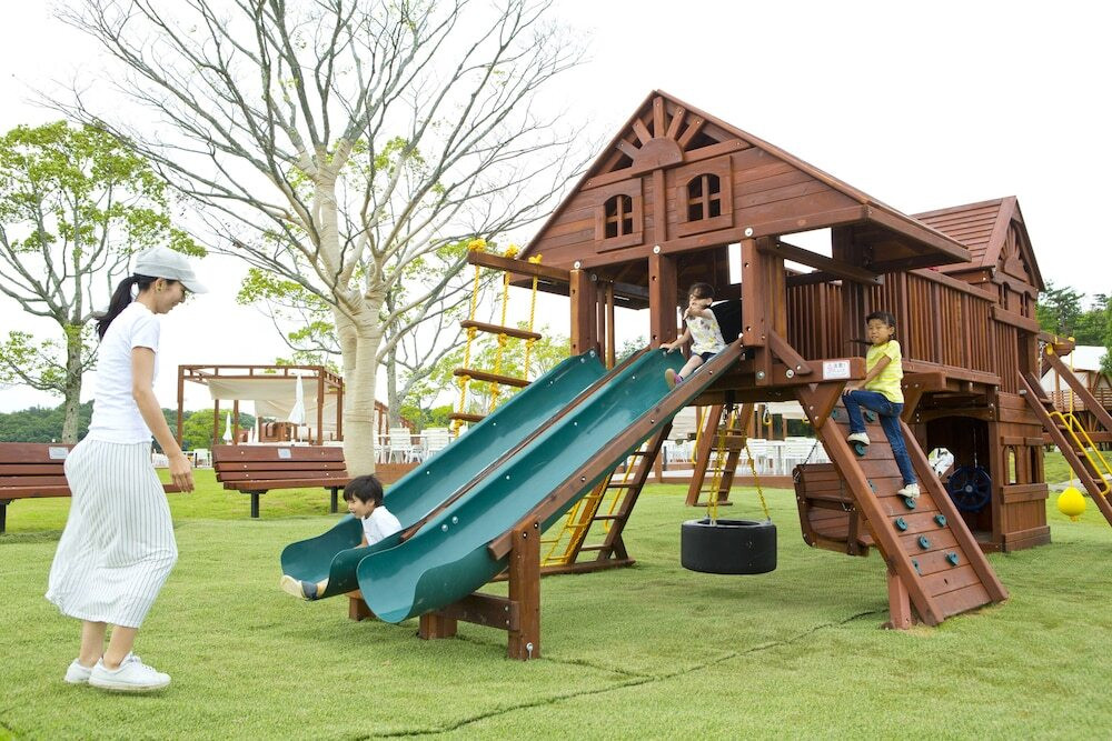 子供用の遊び場 - 屋外