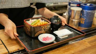 食事・飲み物 / 11