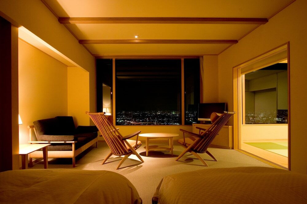 別亭和洋室「すみれ」