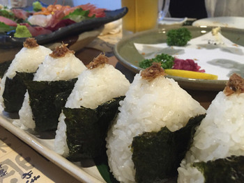 「居酒屋りしり」 料理 46994430 東川米のおむすび