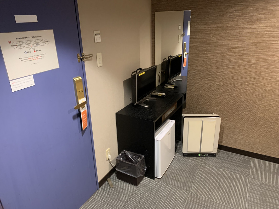 テレビと冷蔵庫