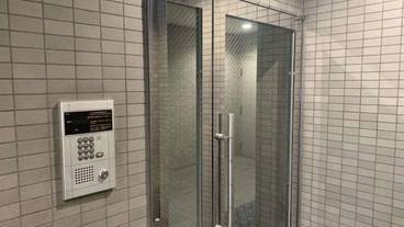 内部エントランス / 2