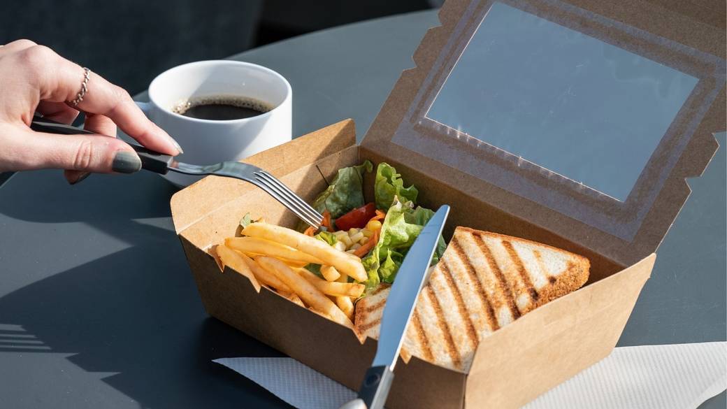 テイクアウト朝食一例 / 5