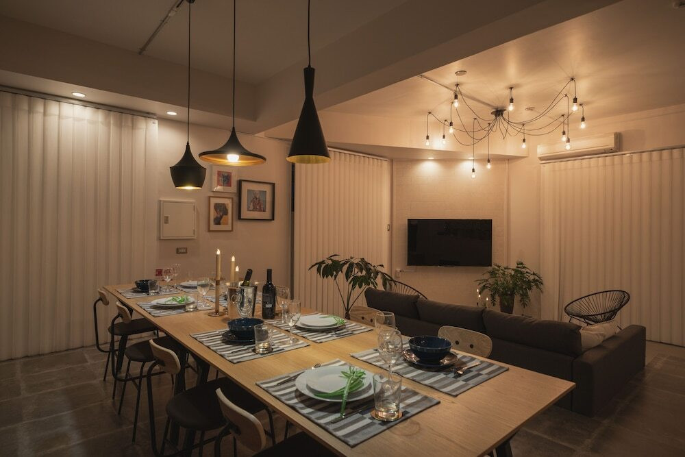 客室内のダイニングエリア