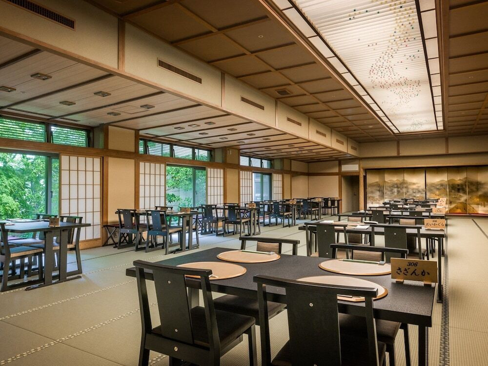 レストラン