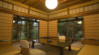 スーペリア 4 人部屋 ベッド (複数台) 共用バスルーム