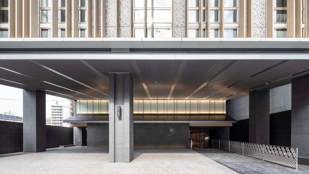 ホテルエントランス / 5