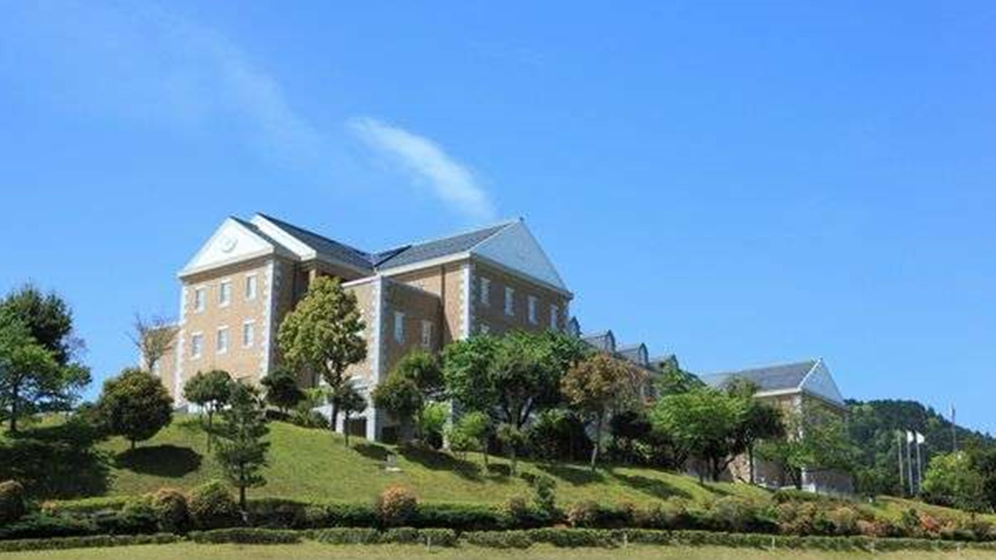 四季で異なる表情が楽しめるゴルフコース♪お部屋で「美人の湯」「美肌の湯」を満喫3556098