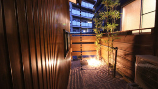 一棟貸切宿　セミダブルベッド2台、布団4式