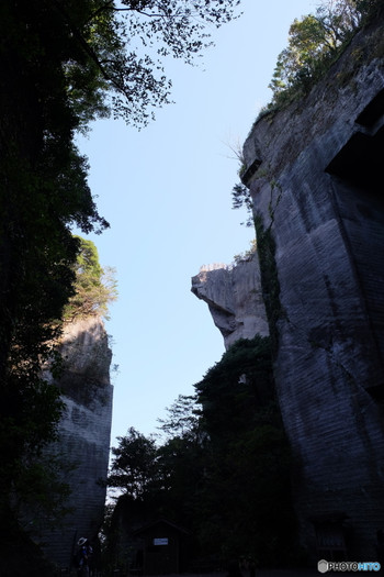 3、山肌を削って作られた巨大な「百尺観音」1156197