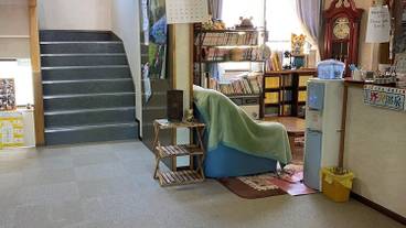 内部エントランス / 2