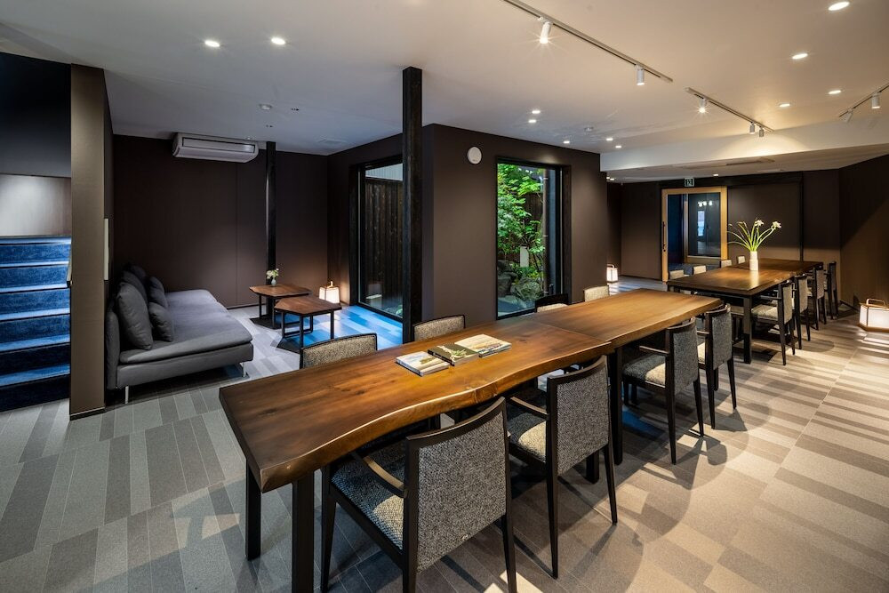 ロビーラウンジ