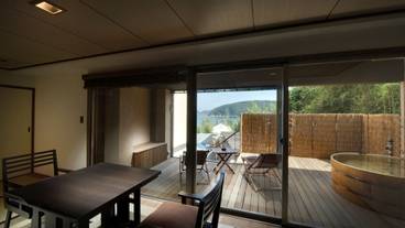 客室 ダイニングスペース / 4