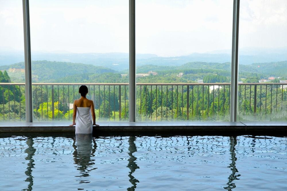 硫黄が香る本格温泉リゾート。迷うほど豊富な朝ごはん4002609