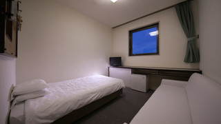 ビジネス セミダブル ルーム 喫煙可