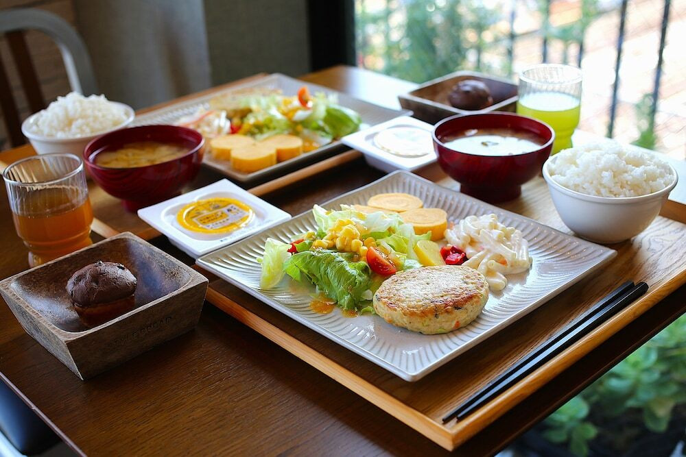 朝食