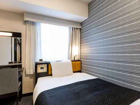 アパホテル 御堂筋本町駅東 / 1