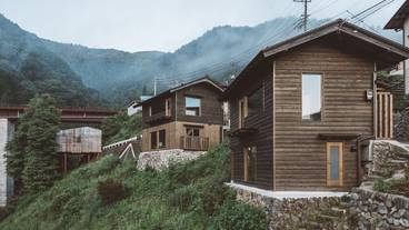 崖の家 外観 / 1