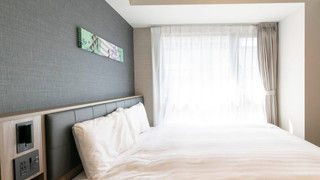 スタンダード ルーム クイーンベッド 1 台 禁煙