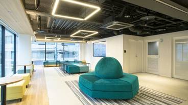 ロビー応接スペース / 6