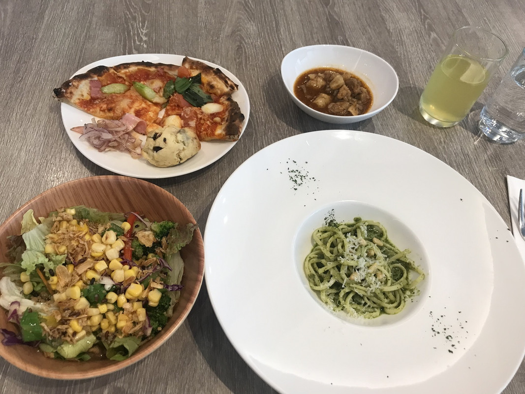 朝食