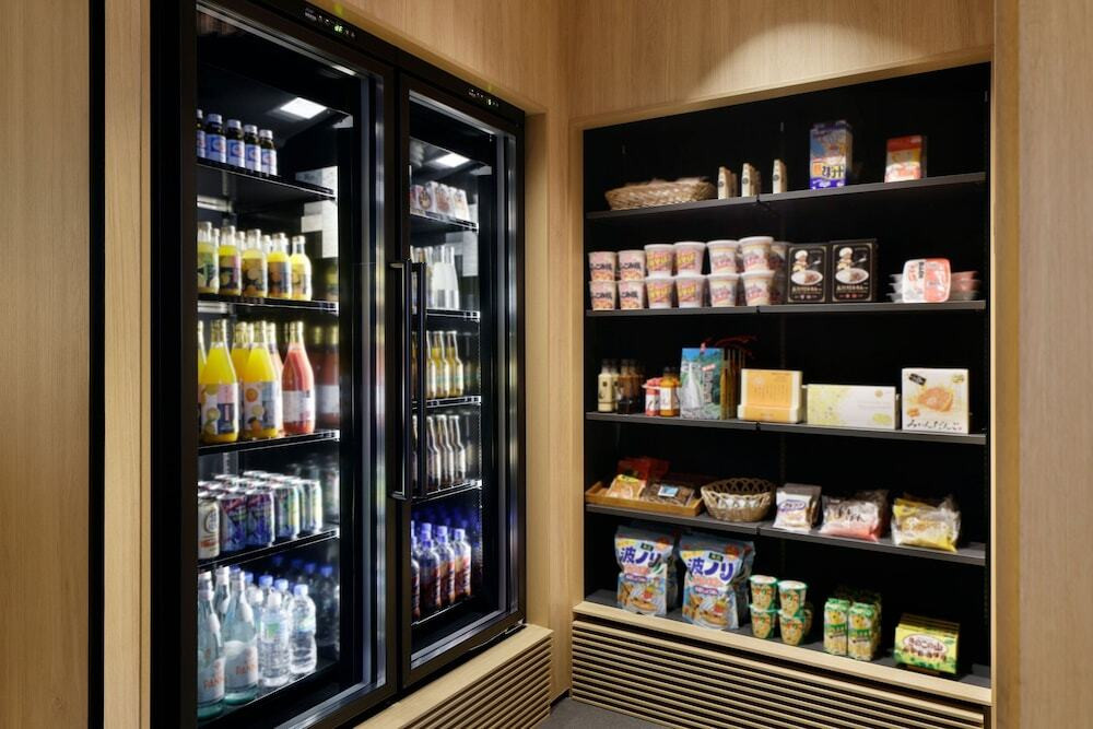 マーケットプレイス