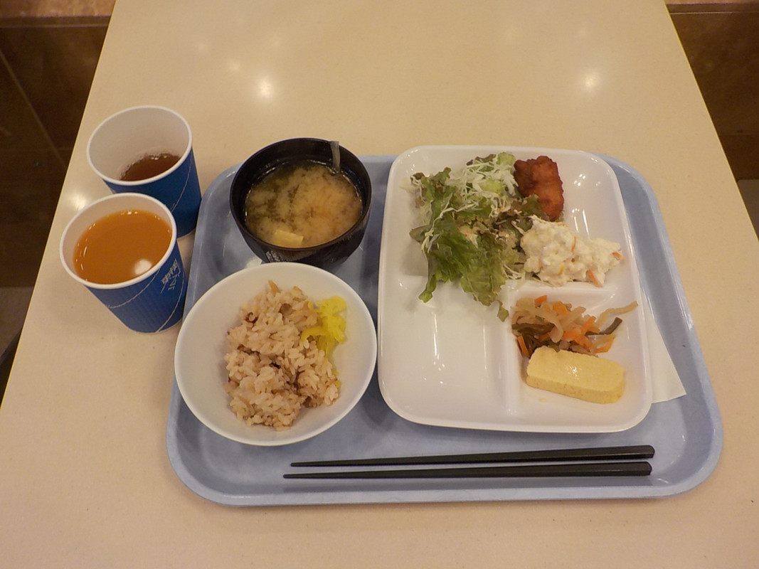 バイキングの朝食です。こんな風に盛り合わせてみました。