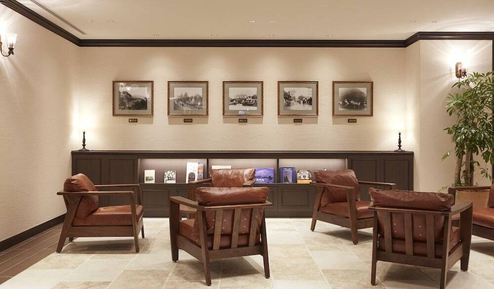 愛犬家のためのホテルに
チェックイン / 3