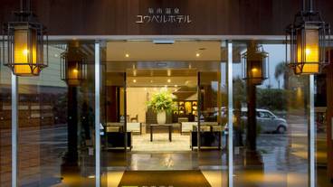 施設の入り口 / 12