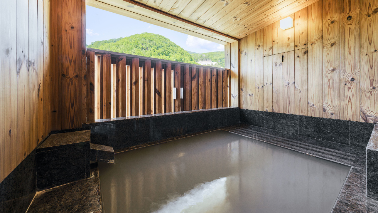 スイートルーム 露天風呂一例①