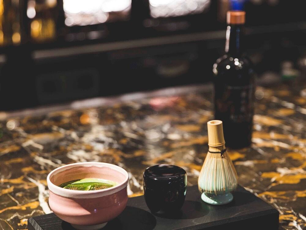 Lounge & Bar 1867②