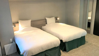 プレミア ツインルーム シングルベッド 2 台 禁煙