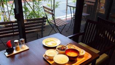 朝食スペース / 16