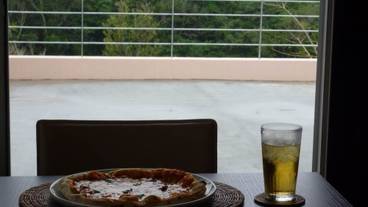 食事・飲み物 / 1