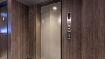 エレベーター / 1