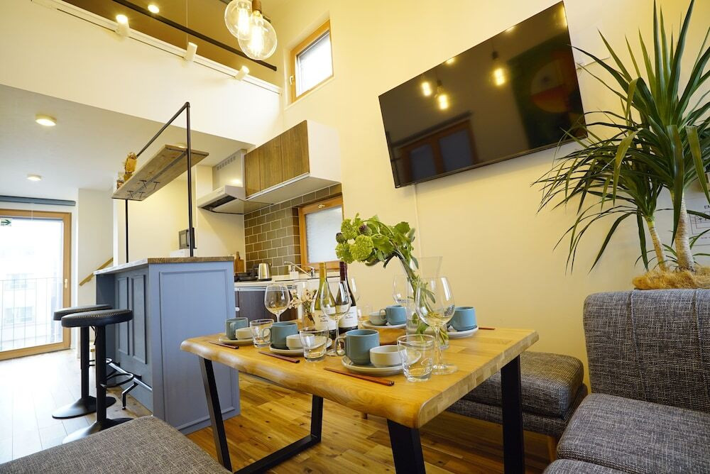 客室内のダイニングエリア