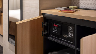 スーペリアクイーン (禁煙)