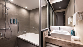 エグゼクティブ ルーム シングルベッド 3 台