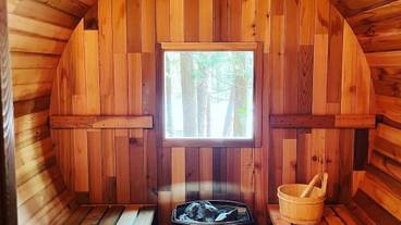 バレルサウナの室内 / 2