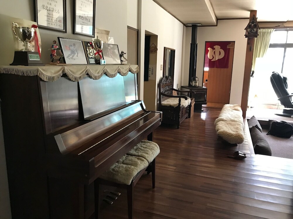 ロビーラウンジ