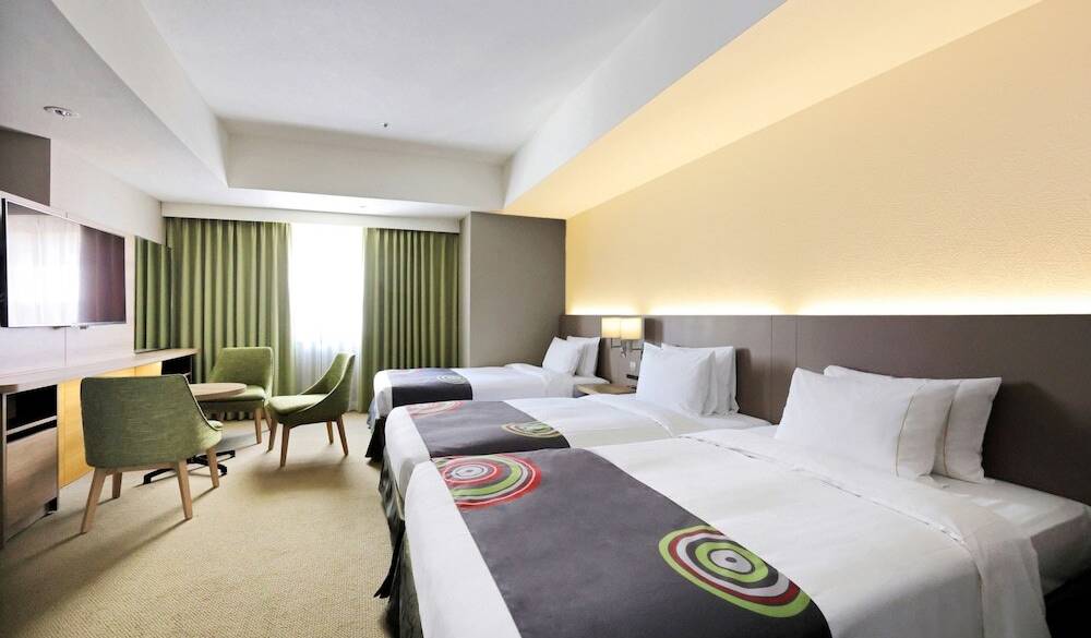 トリプルルーム / 4