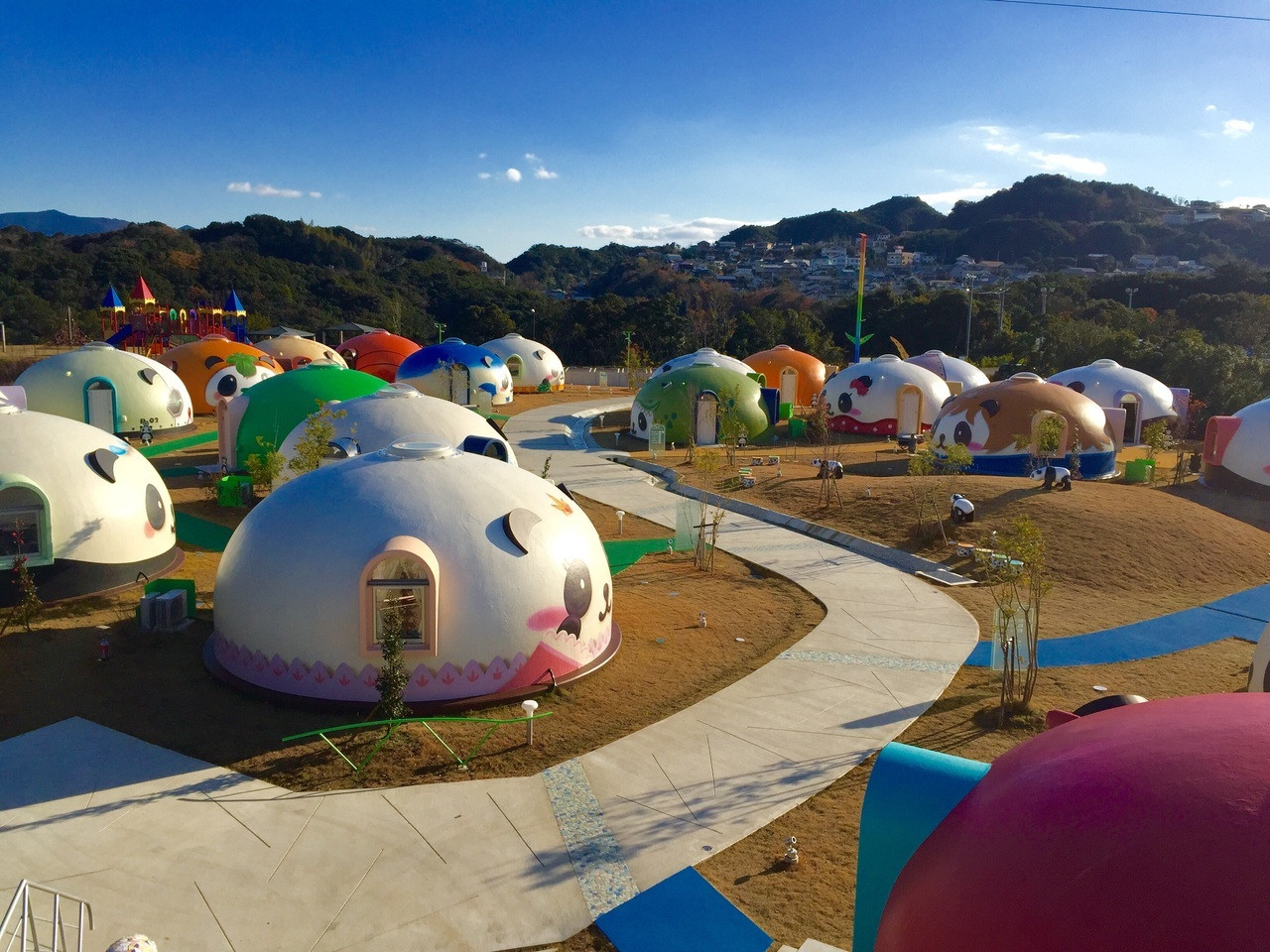 2.パンダ型の可愛いドーム型施設「パンダヴィレッジ」3448260