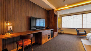 【和モダンルーム】ツイン　ダブルベッド×2台［44平米］禁煙