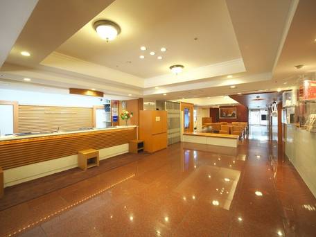 横浜平和プラザホテル / 1