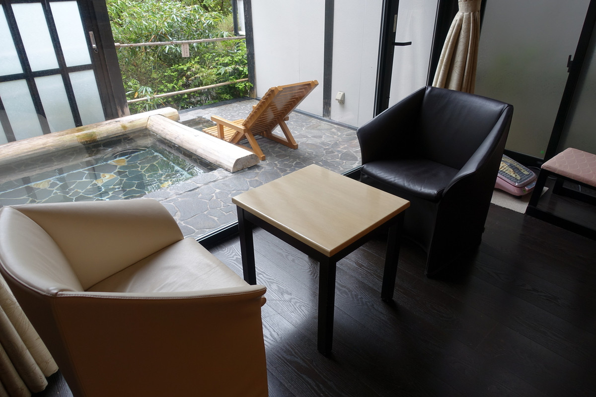 広い部屋と露天風呂でした