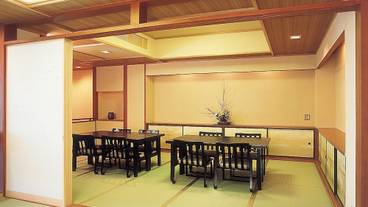 ロビーラウンジ / 4