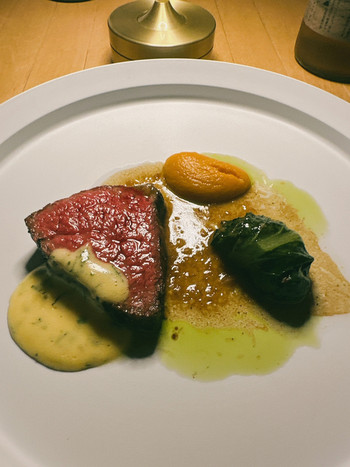 「SHOLA」 料理 207965876 アルプス牛（カット後）　小松菜の中にも牛切り落とし